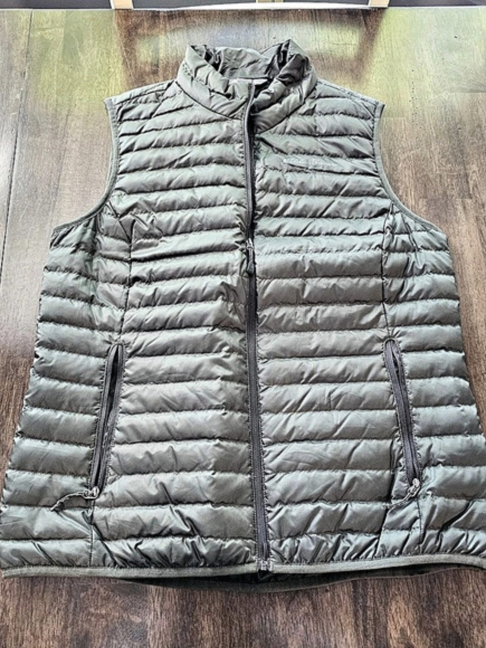 Eddie Bauer Women's Cirruslite Down Vest Green Medium
